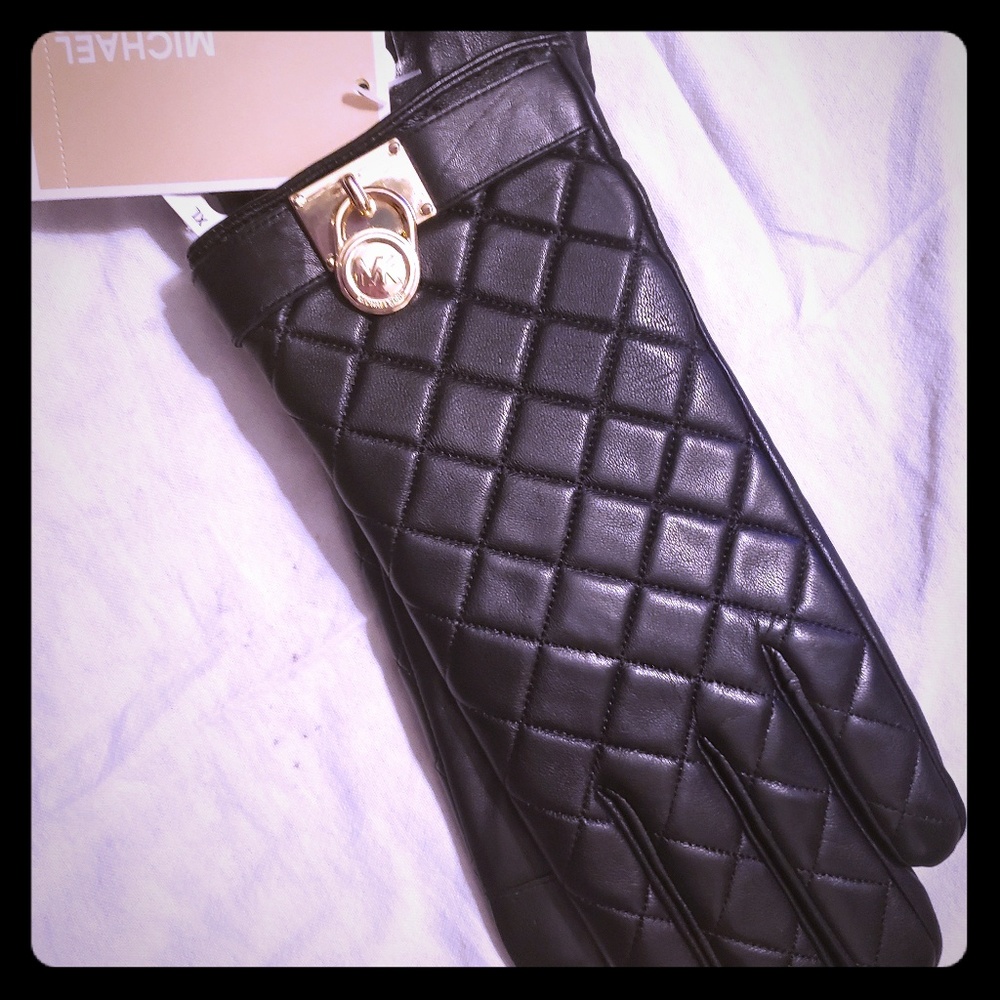 NWT Michael Kors black leather gloves